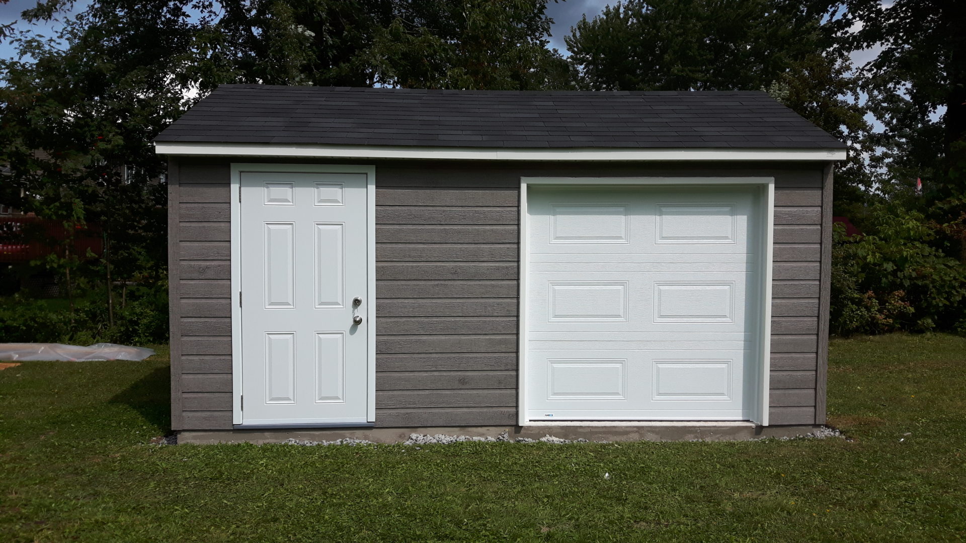 Mini garage